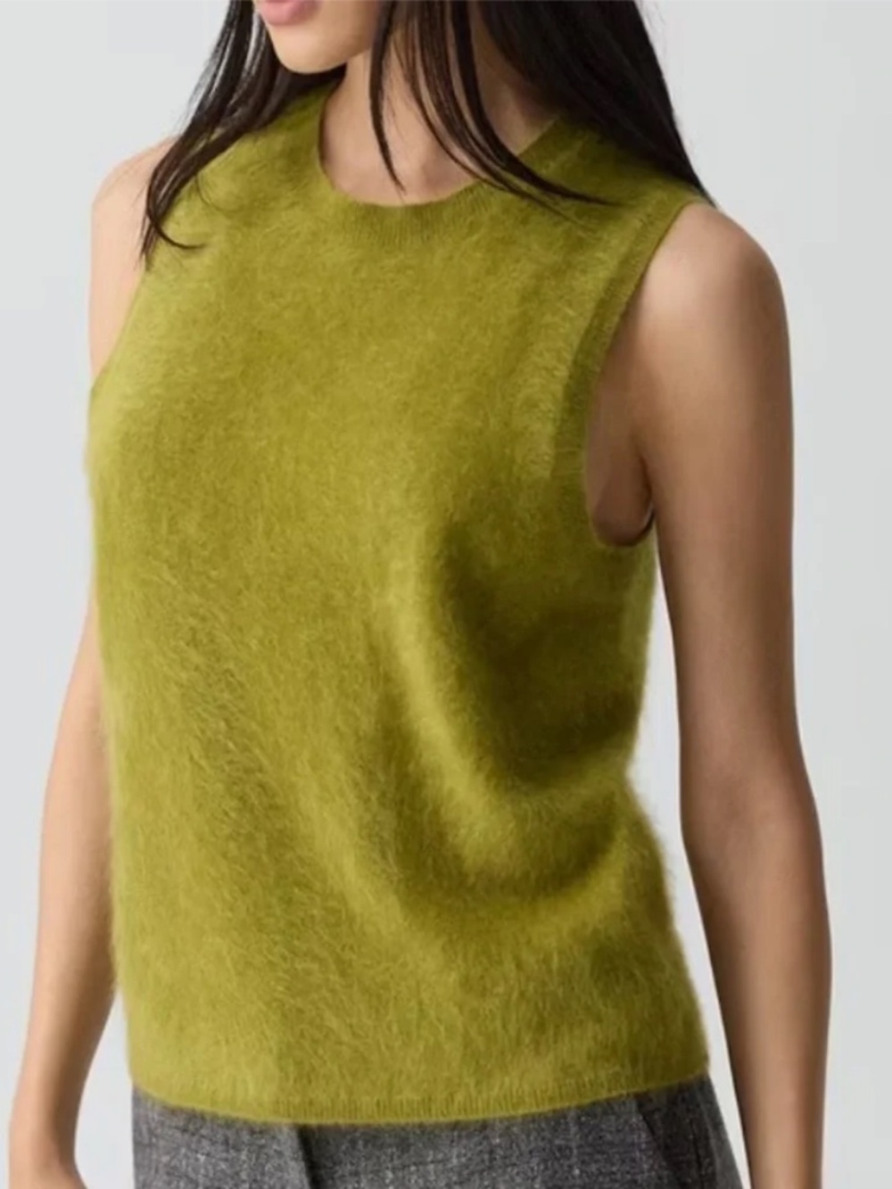 Theory Brushed Crewneck Shell Top in Cashmere